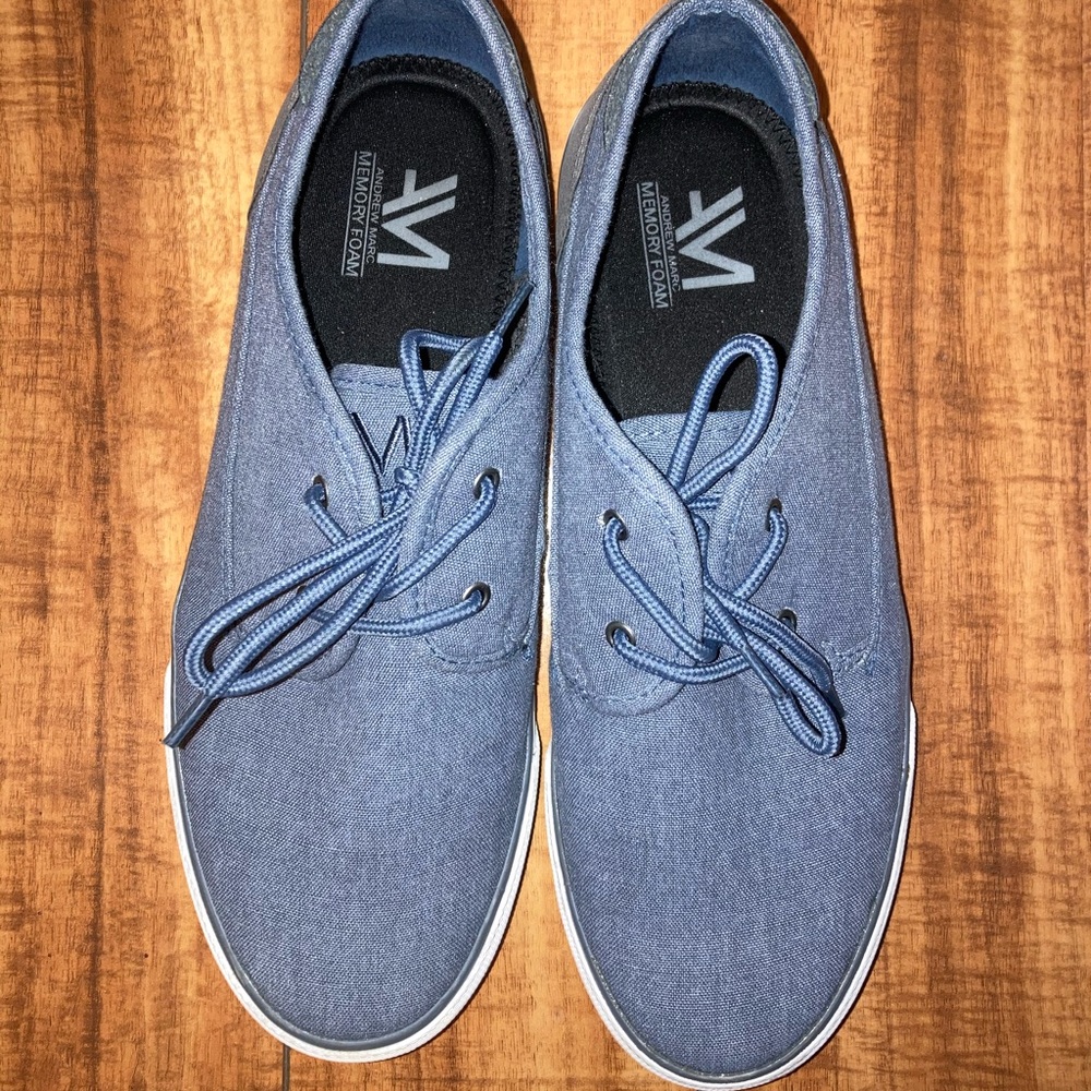 Men’s Andrew Marc Sneakers in Size 10